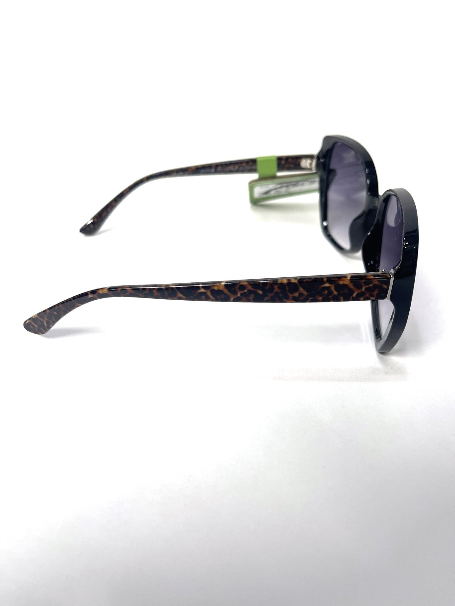 Panama Jack Leooversized black With animal print temples. Lightweight classic style