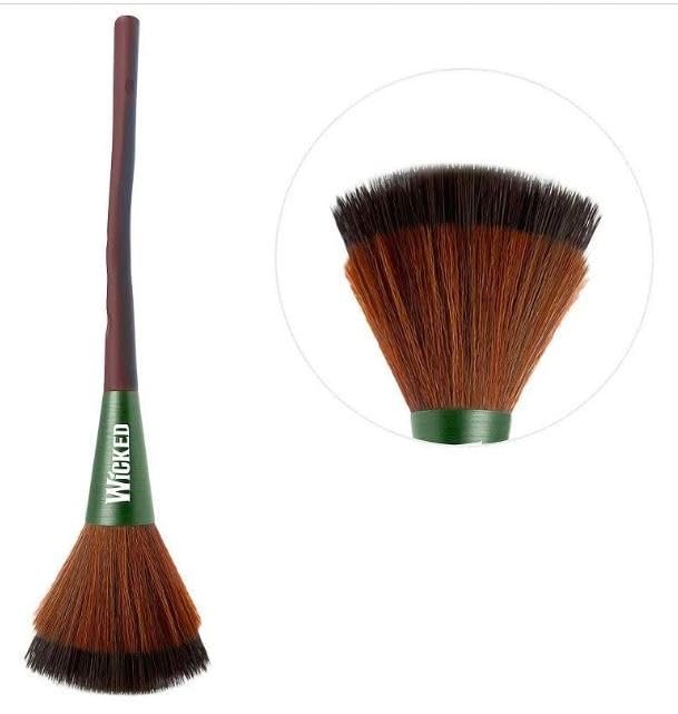 ONE/SIZE X Wicked Off The Handle Complexion Brush, brown