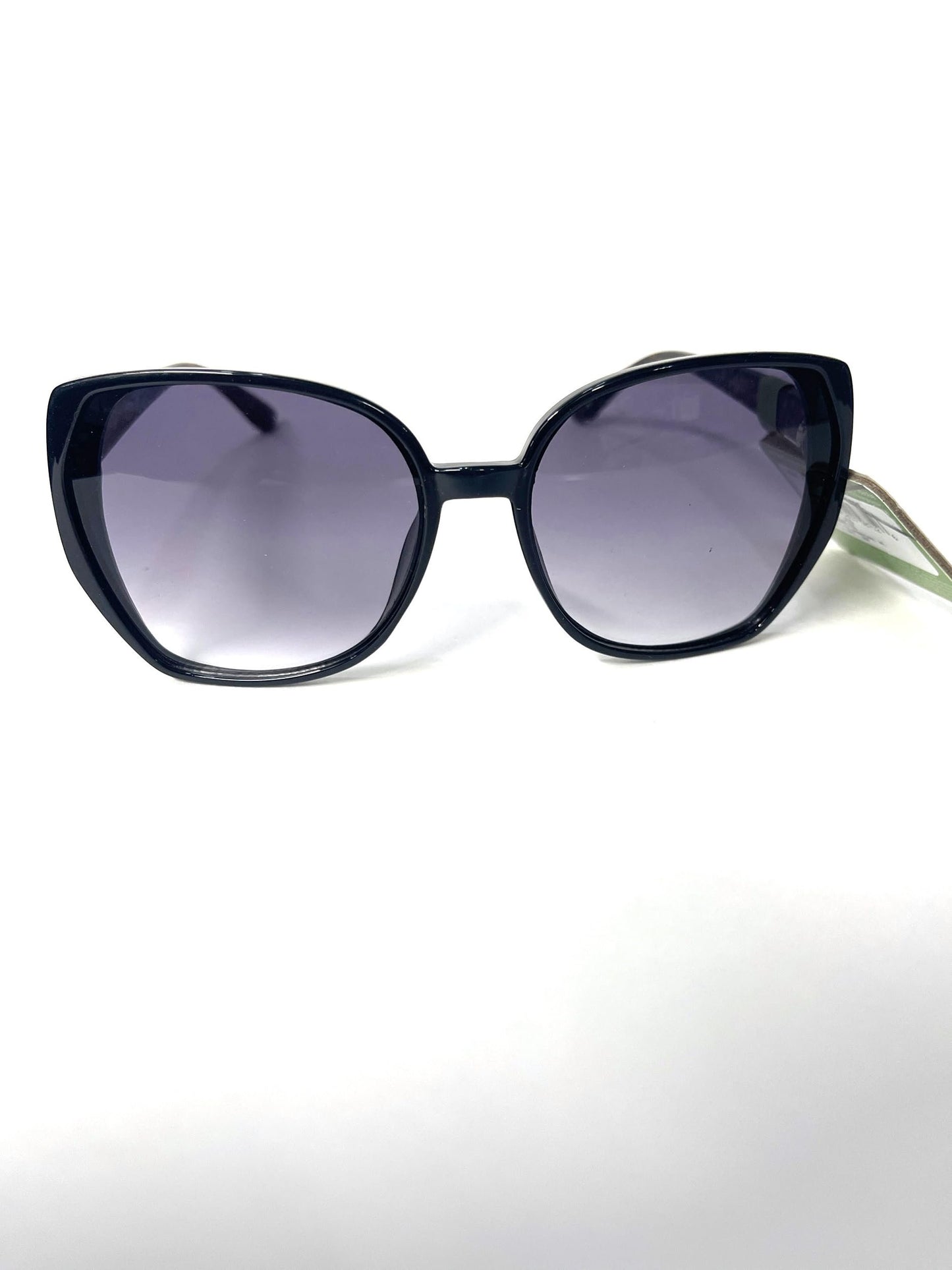 Panama Jack Leooversized black With animal print temples. Lightweight classic style
