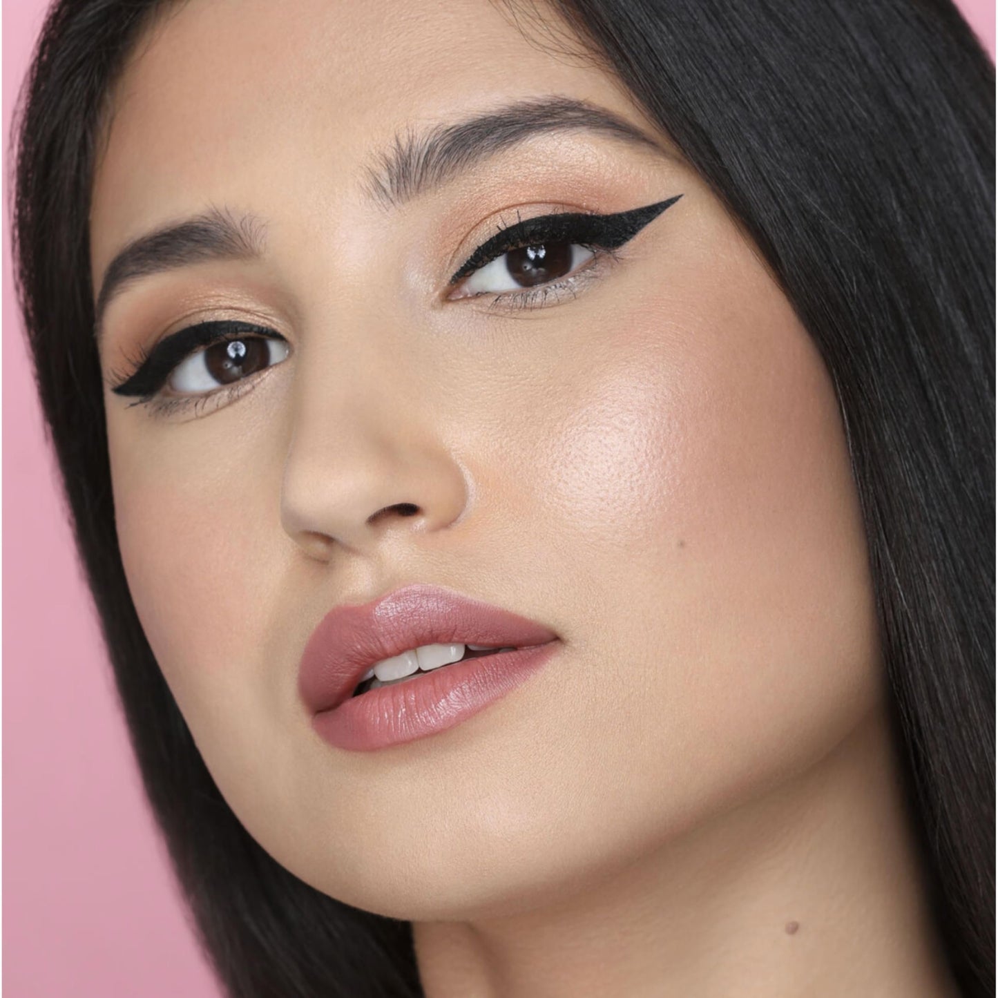 HUDA BEAUTY Quick ‘N Easy Precision Liquid Liner Very Vanta