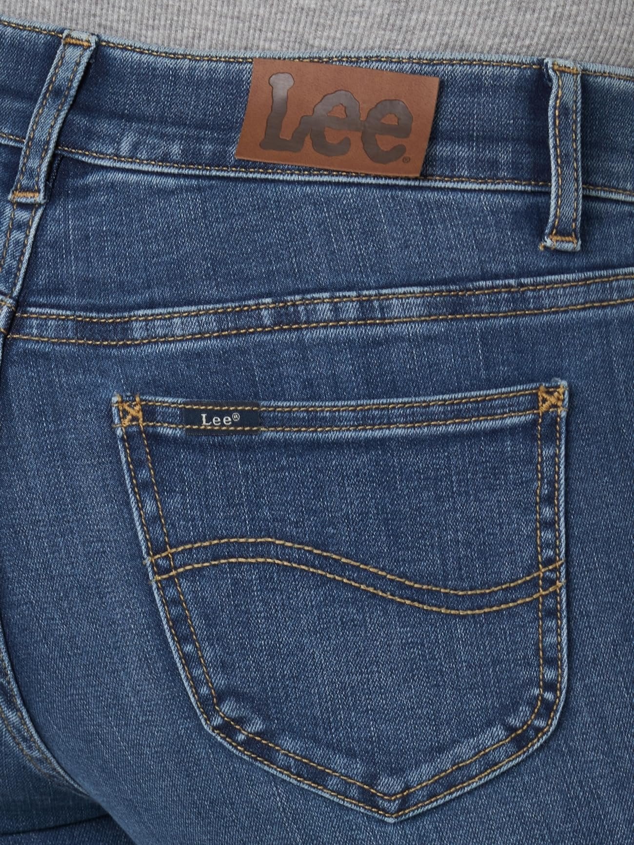 Lee Women's Ultra Lux Comfort with Flex Motion Straight Leg Jean